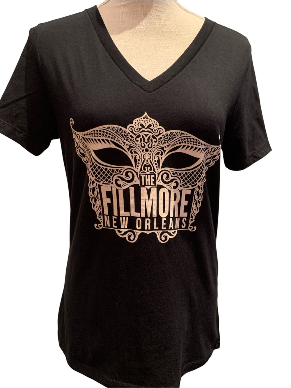 🩷HARRAH’S🩷NWT! THE FILMORE NEW ORLEANS, SHORT SLEEVE, ROUND NECK TEE.